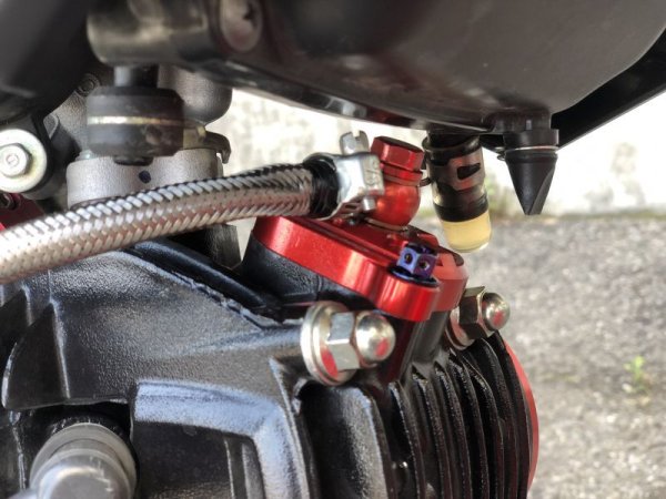 画像13: NEW CNC メッシュホース付き タペットブリーザーシステム (13)