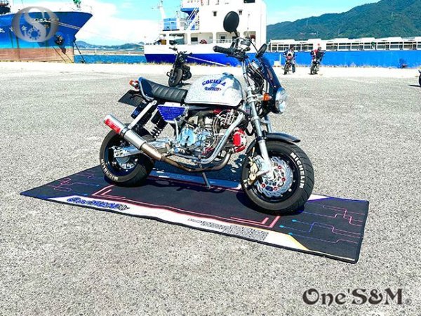 画像7: レーシングフロアマット バイクマット 210cm x 80cm メンテナンスマット (7)