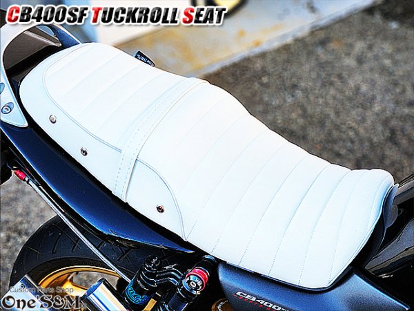画像26: NEW リニューアル CB Styleタックロールシート CB400SF NC39 NC42 最終型まで対応 鋲打ち スタッズ付き  シートベルト 防水 金具付き レザーシート 前後アンコ抜きver (26)