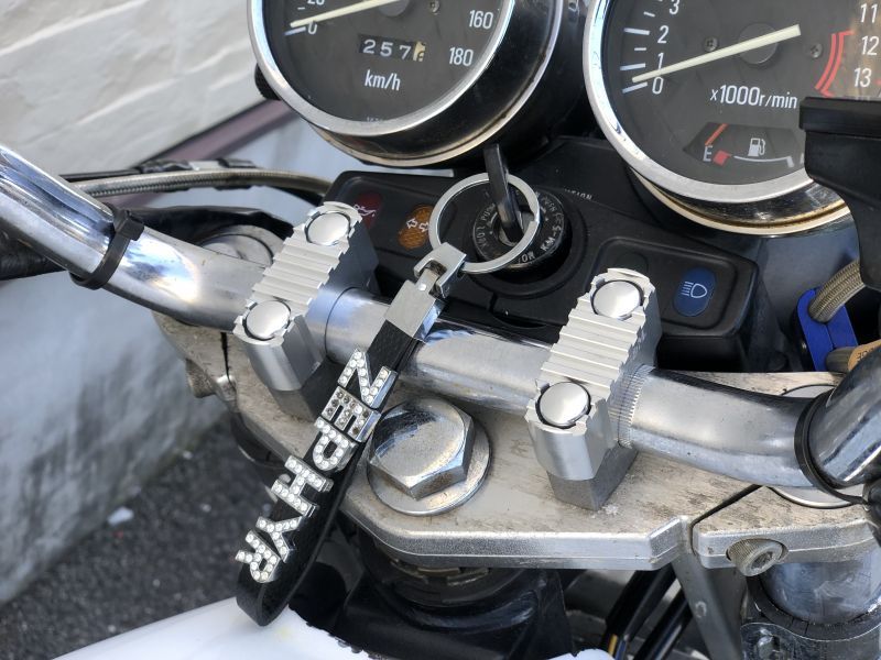 ゼファー 400 ハンドルクランプ 検 川崎重工